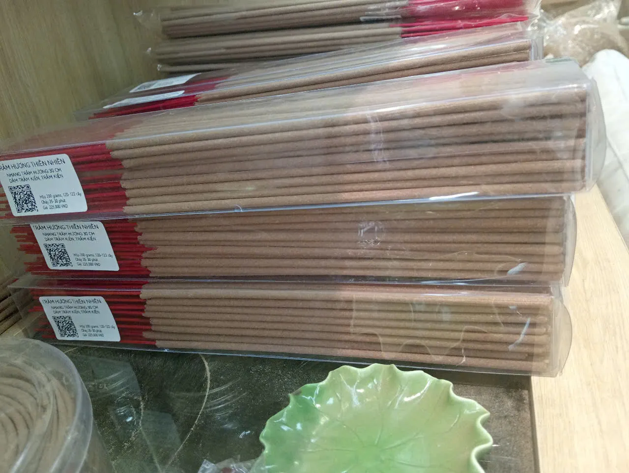 [200g Box] Natural Agarwood Incense Sticks – Premium Vietnamese Oud Incense (30–40 cm, Wholesale Grade)